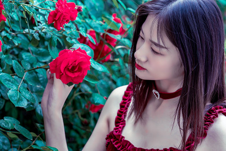 聚焦当代婚恋话题 《小芳出嫁》开机官宣